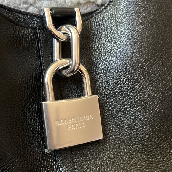 Balenciaga Medium Locker Hobo Bag - Picture 10 of 11